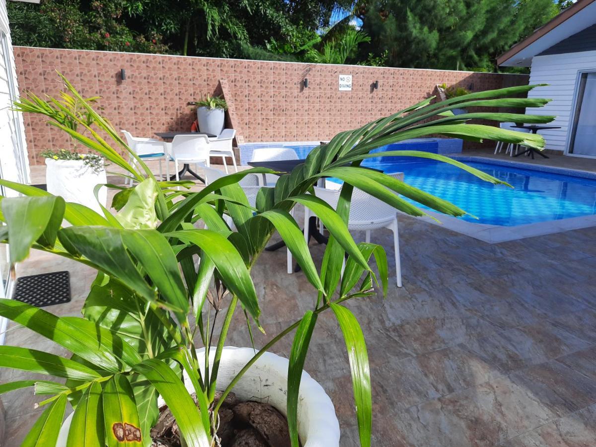 Hotel Plein Soleil Grand Anse  Exterior foto