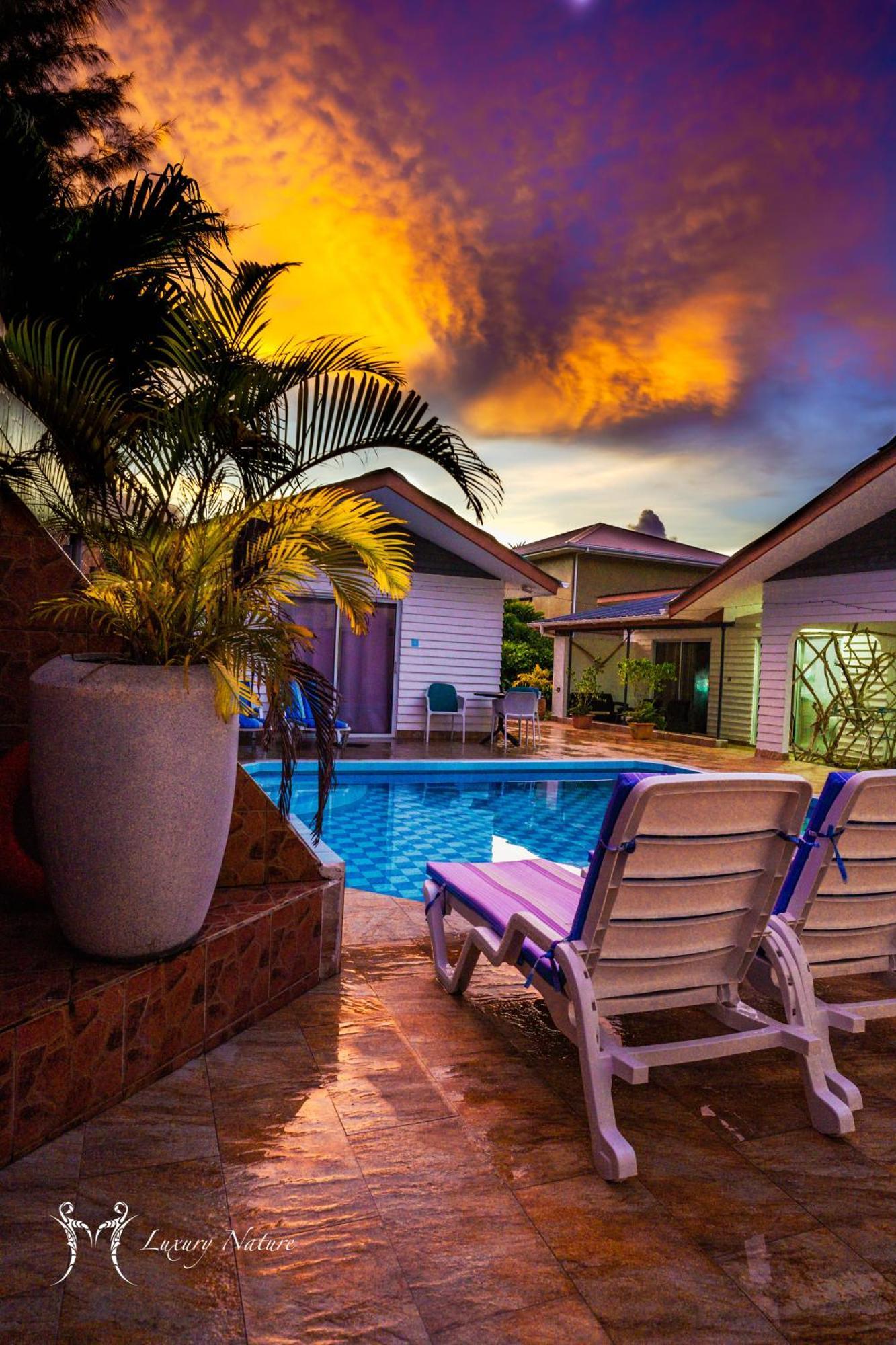 Hotel Plein Soleil Grand Anse  Exterior foto